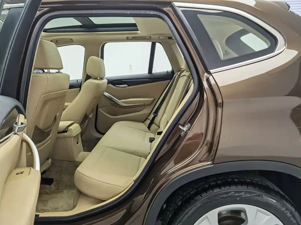 BMW X1 (Import) 2012 sDrive18i Luxury фото 15