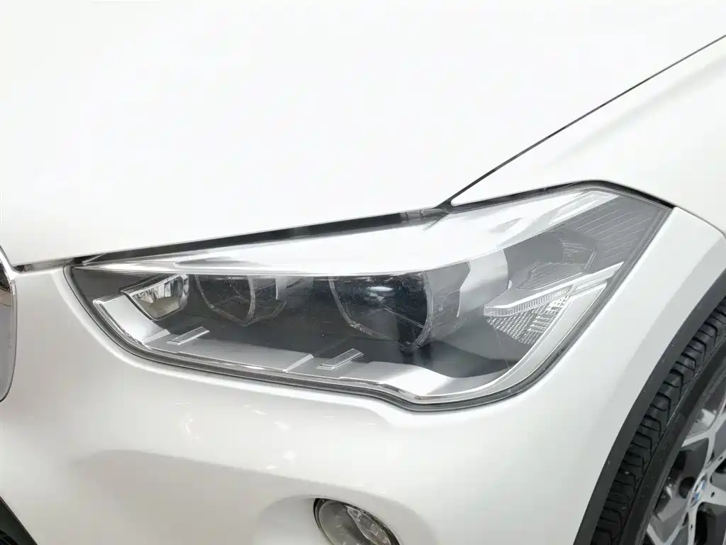 BMW X1 2019 sDrive18Li Premium Model фото 7