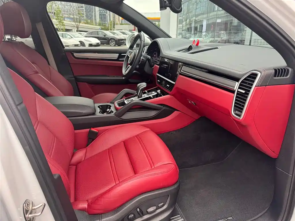 Porsche Cayenne New Energy 2023 Cayenne E-Hybrid 2.0T Platinum Edition фото 8