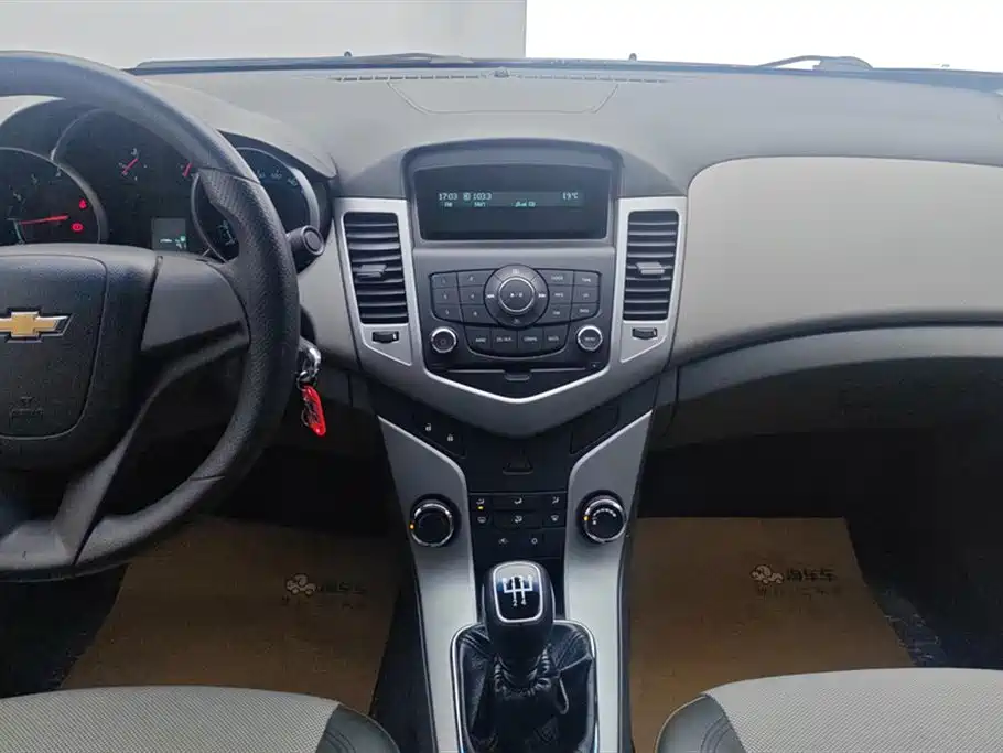Chevrolet Cruze 2011 2009 1.6L SL MT