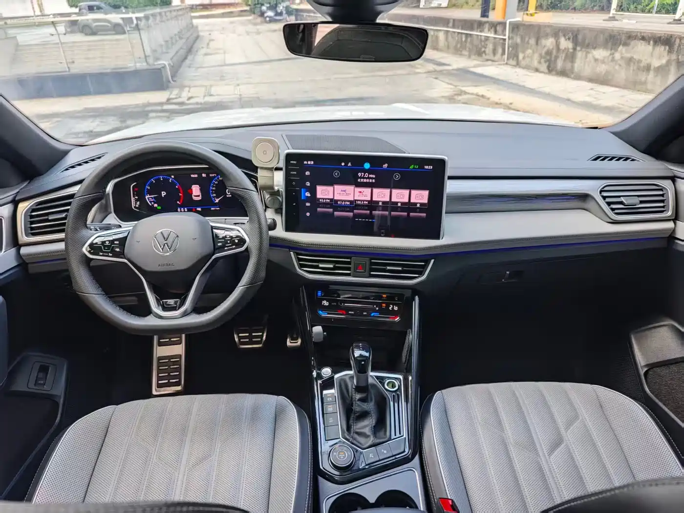 Volkswagen Tayron 2023 380TSI 4WD R-Line Pro Smart Edition фото 4