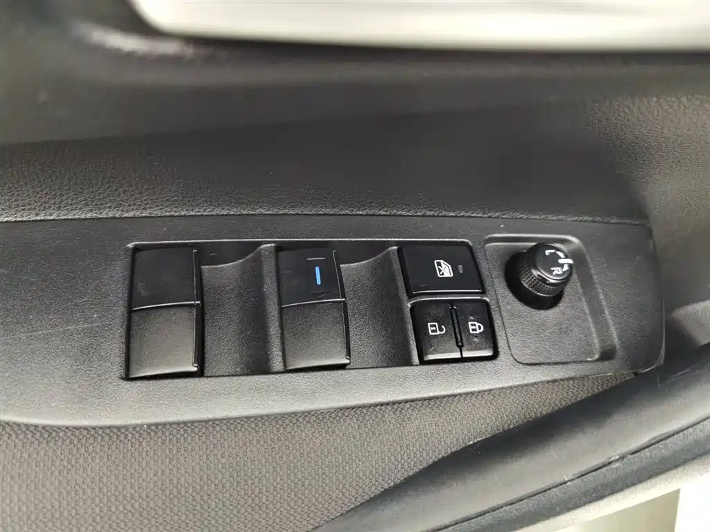 Toyota Corolla 2023 1.2T Pioneer Edition фото 9