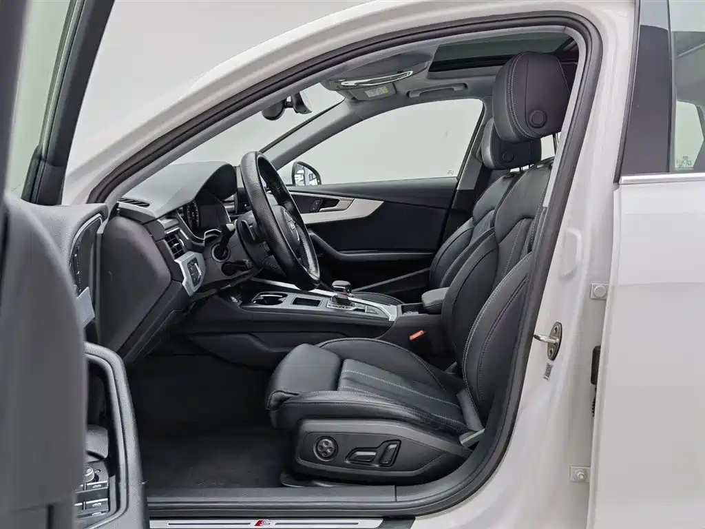Audi A4L 2020 40 TFSI Luxury Dynamic фото 10