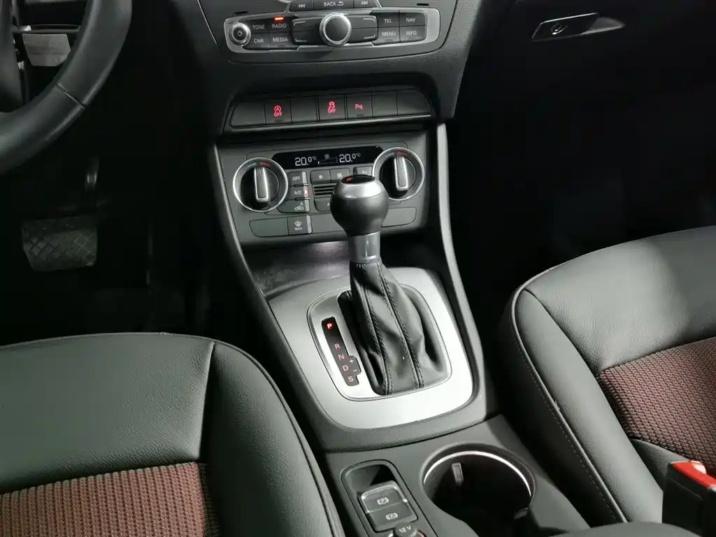 Audi Q3 2018 35 TFSI Fashion Collector's Edition фото 13