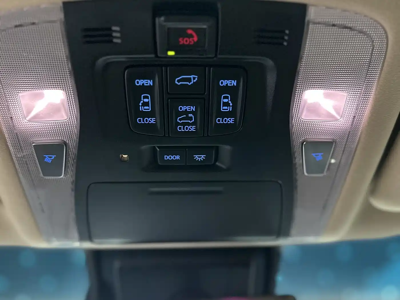 Toyota Vellfire 2023 Crown Hybrid 2.5L HV Premium фото 12