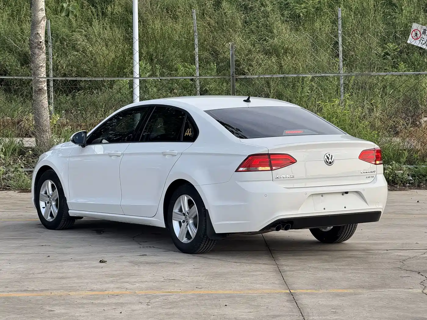 Volkswagen Lamando 2017 230TSI DSG Trend Edition фото 5