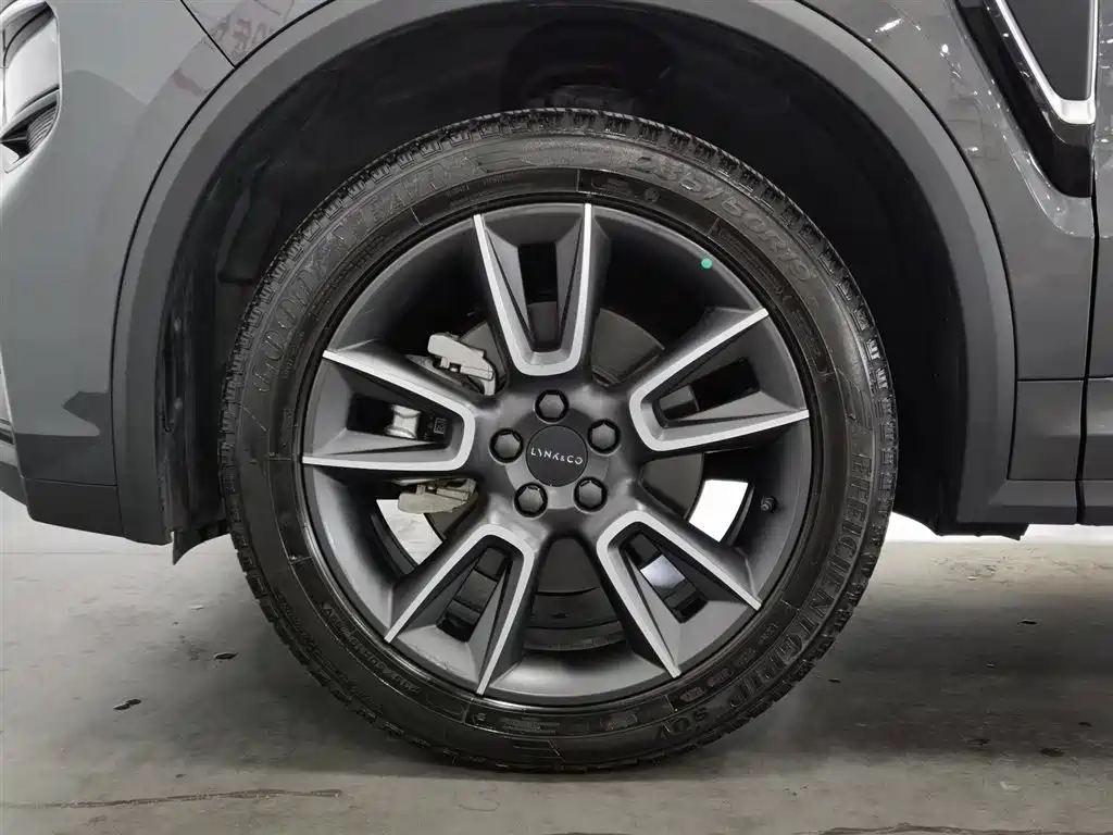 Lynk & Co 01 2024 2.0TD 2WD Global Pro фото 17