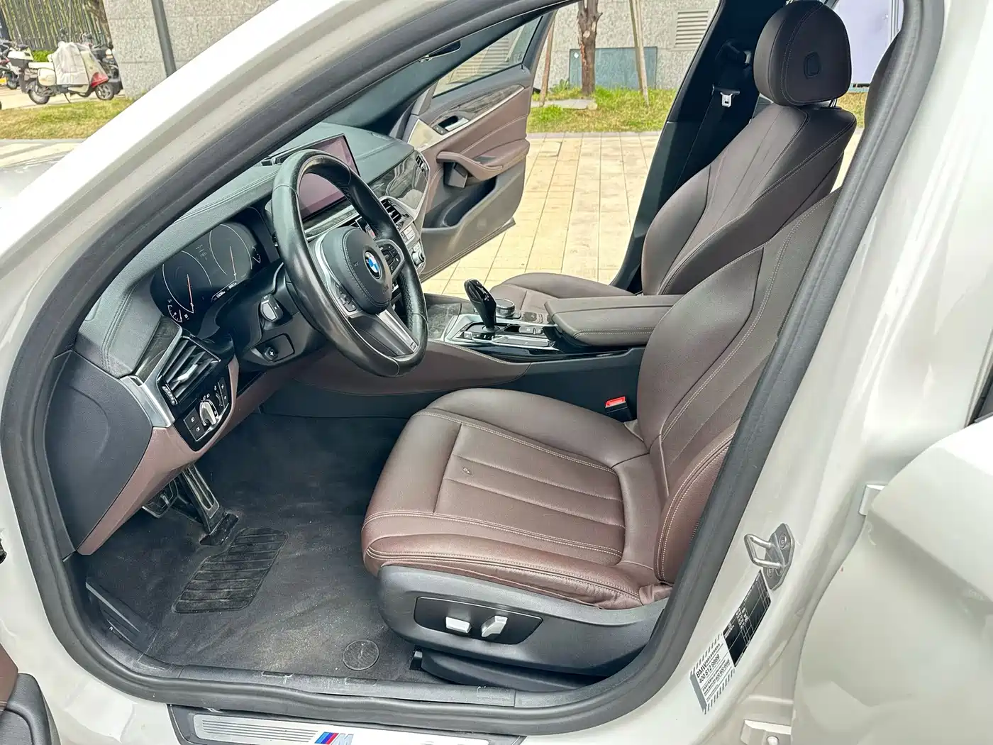 BMW 5 Series 2019 525Li M Sport Package фото 7