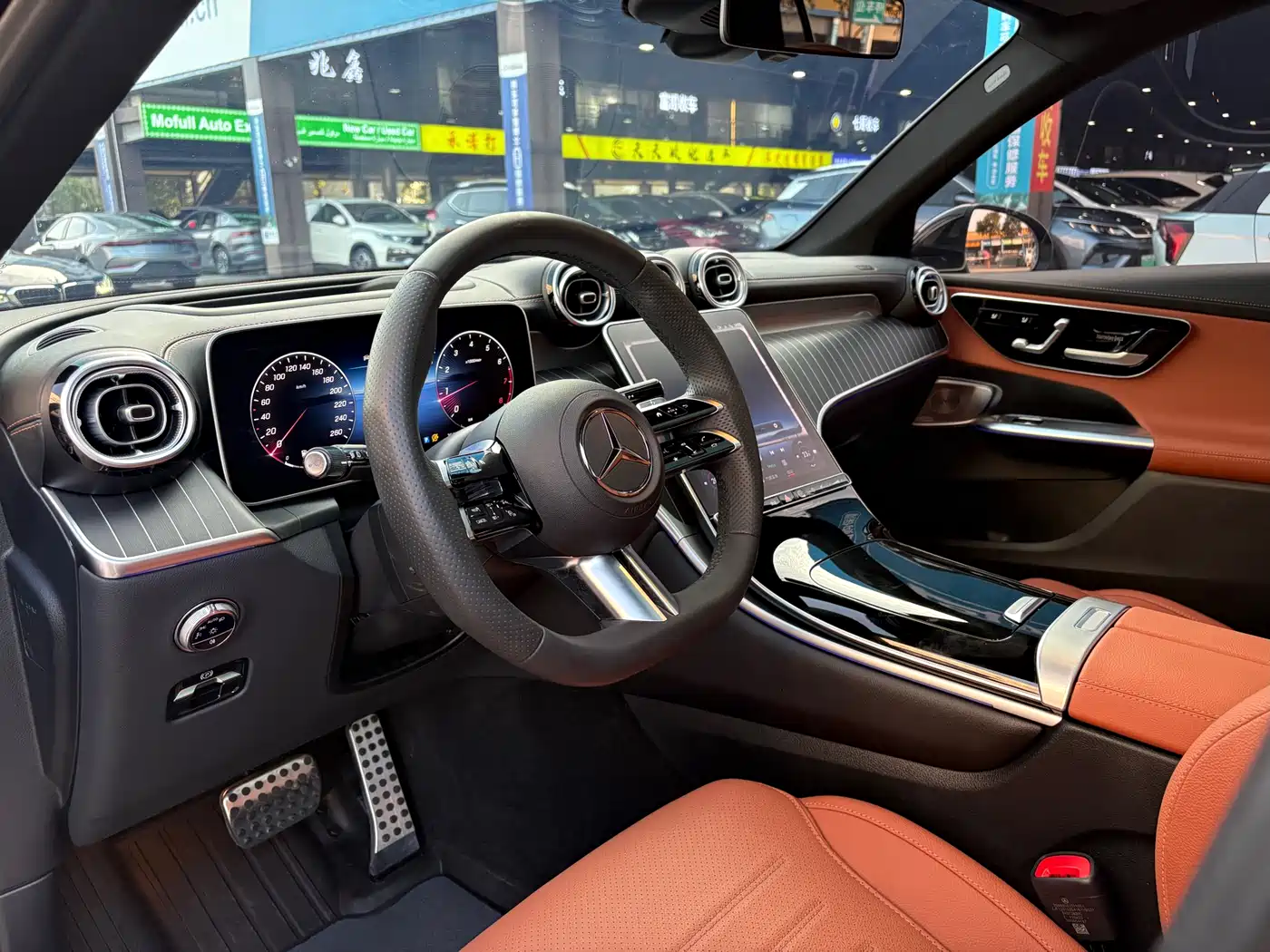 Mercedes-Benz GLC 2023 GLC 300 L 4MATIC Luxury 7-Seater фото 4