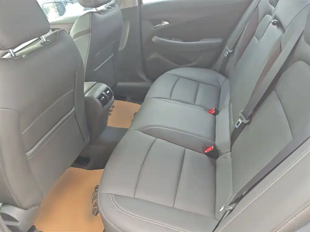 Chevrolet Malibu 2017 1.5T Automatic Luxury Edition фото 17