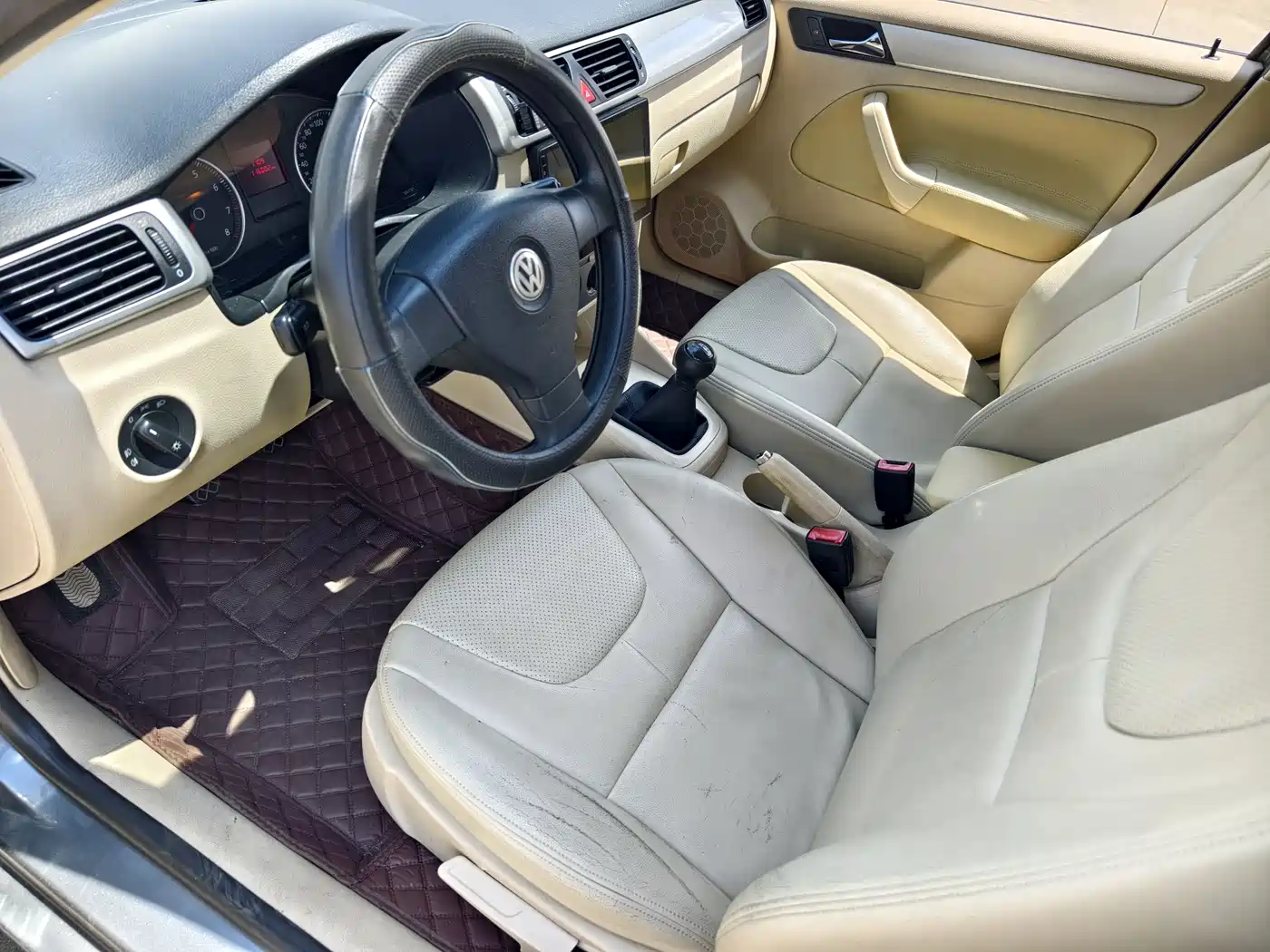 Volkswagen Bora 2008 Model 1.6L Automatic Fashion фото 7