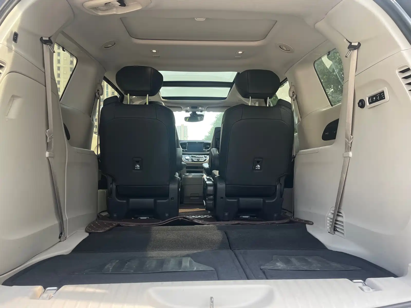 Фото 7 - Chrysler Pacifica