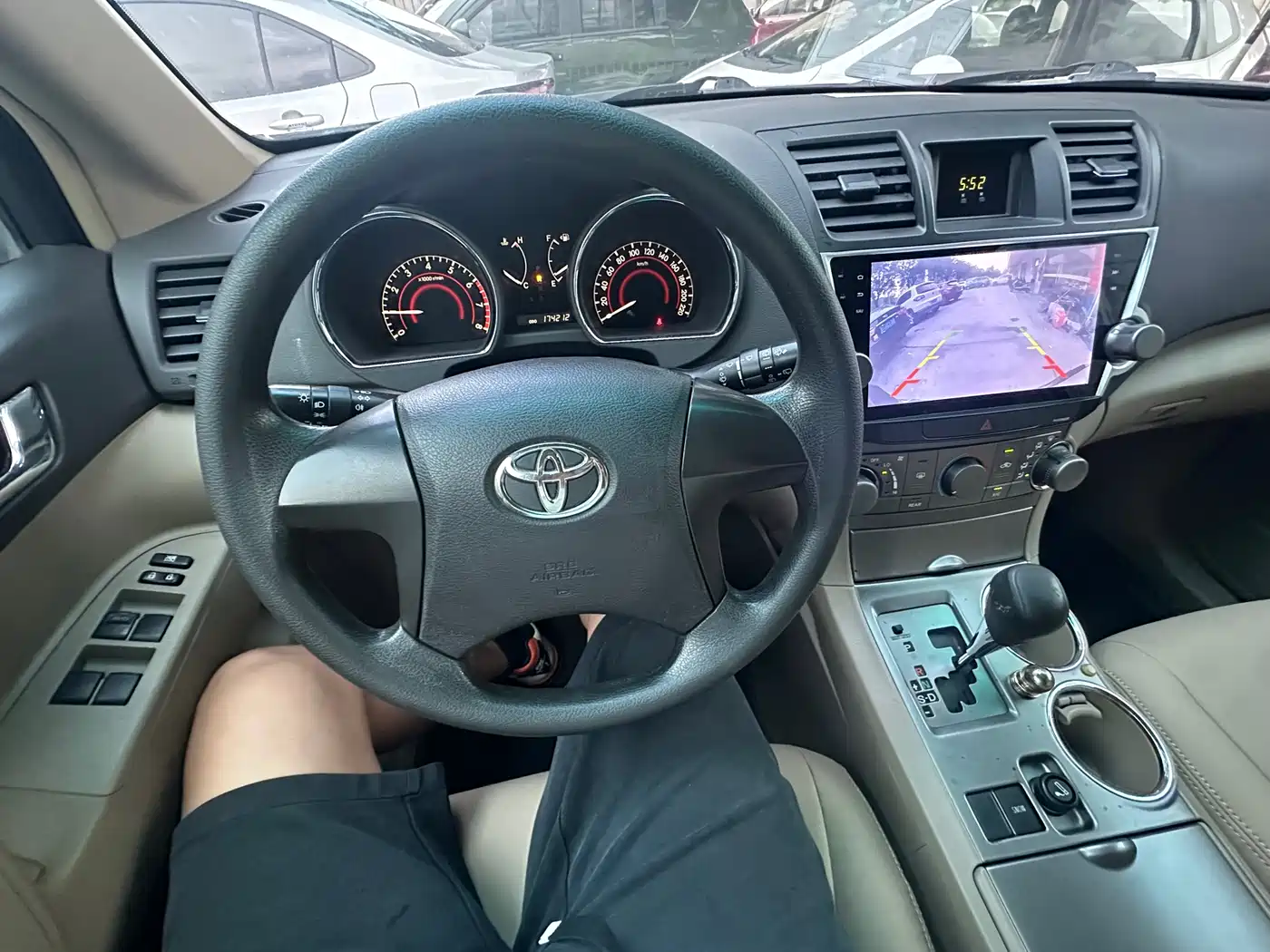 Toyota Highlander 2011 2.7L 2WD 7-seat Elite фото 10