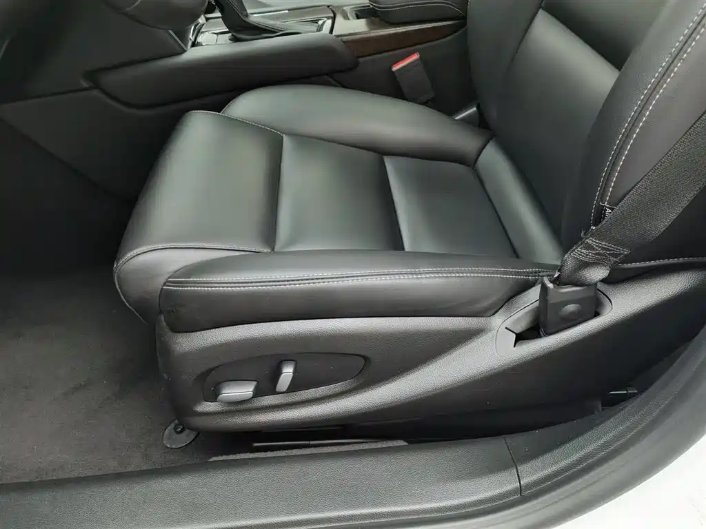 Cadillac XTS 2018 28T Technology фото 20