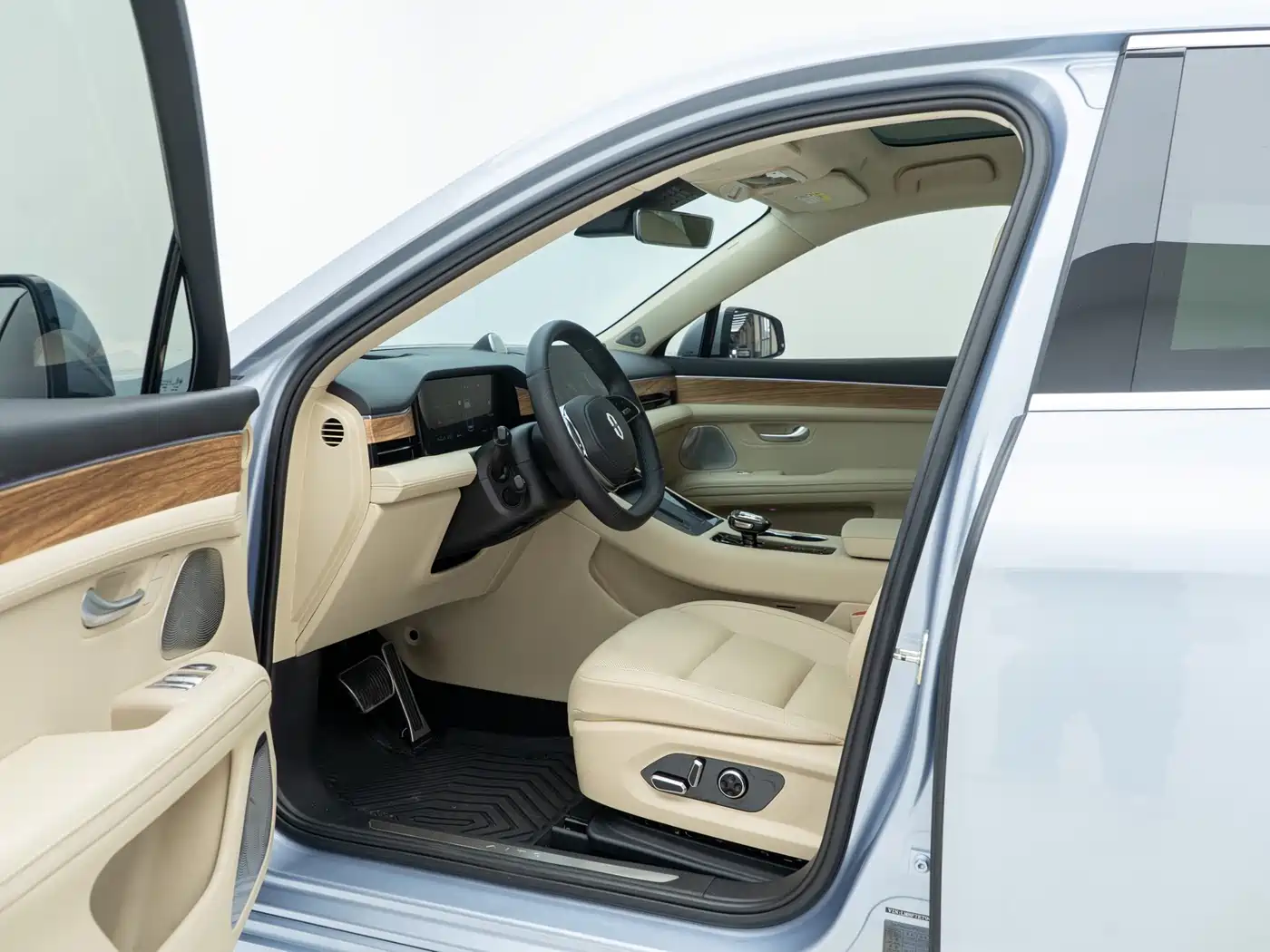 AITO Wenjie AITO M5 2023 Extended Range AWD Smart Drive Edition фото 6