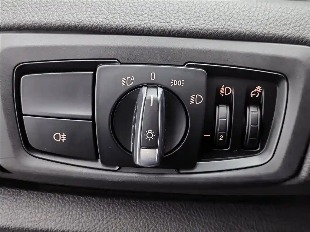 BMW 2 Series Gran Tourer 2018 220i Luxury Line фото 21