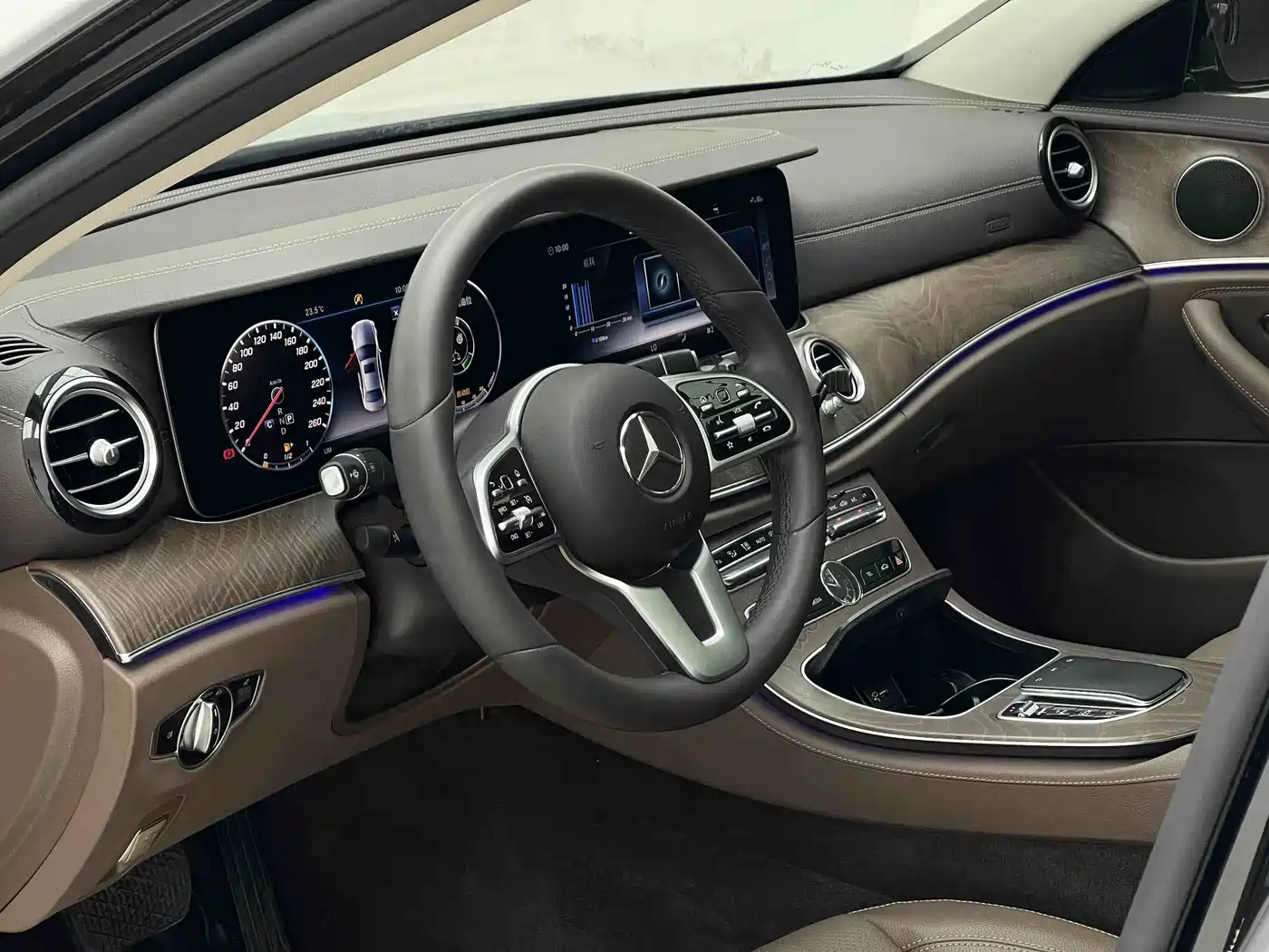 Mercedes-Benz E-Class 2019 E 300 L Fashion фото 4