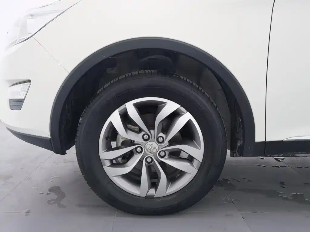 BAIC Senova X65 2015 2015 2.0T Manual Elite