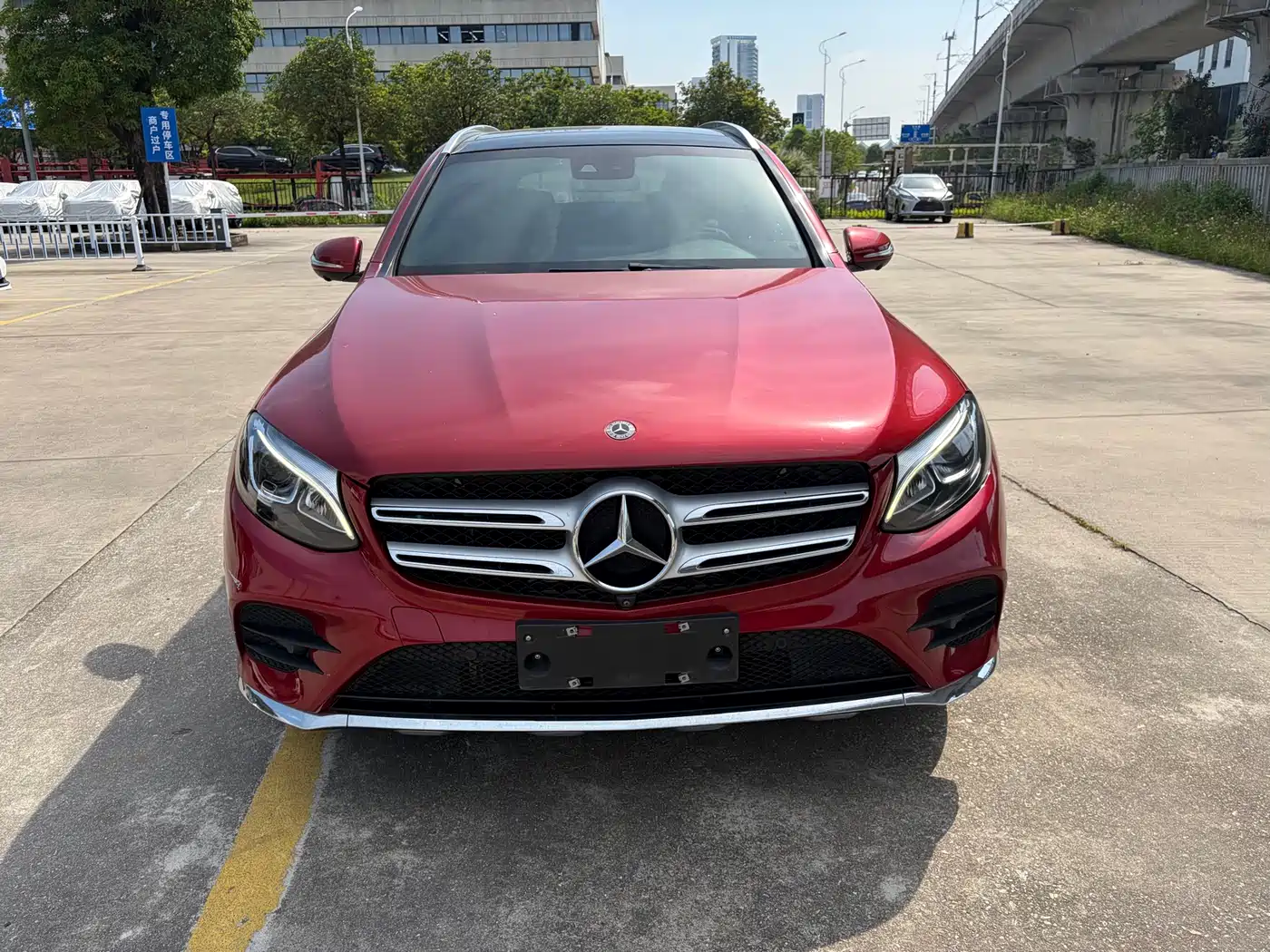 Mercedes-Benz GLC 2018 GLC 260 4MATIC Luxury фото 2