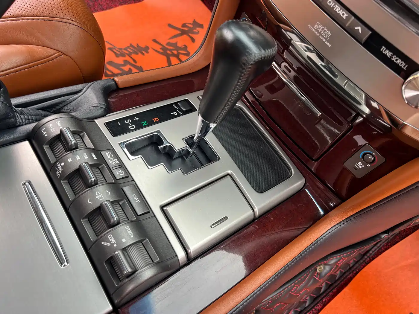 Lexus LX 2013 570 фото 21