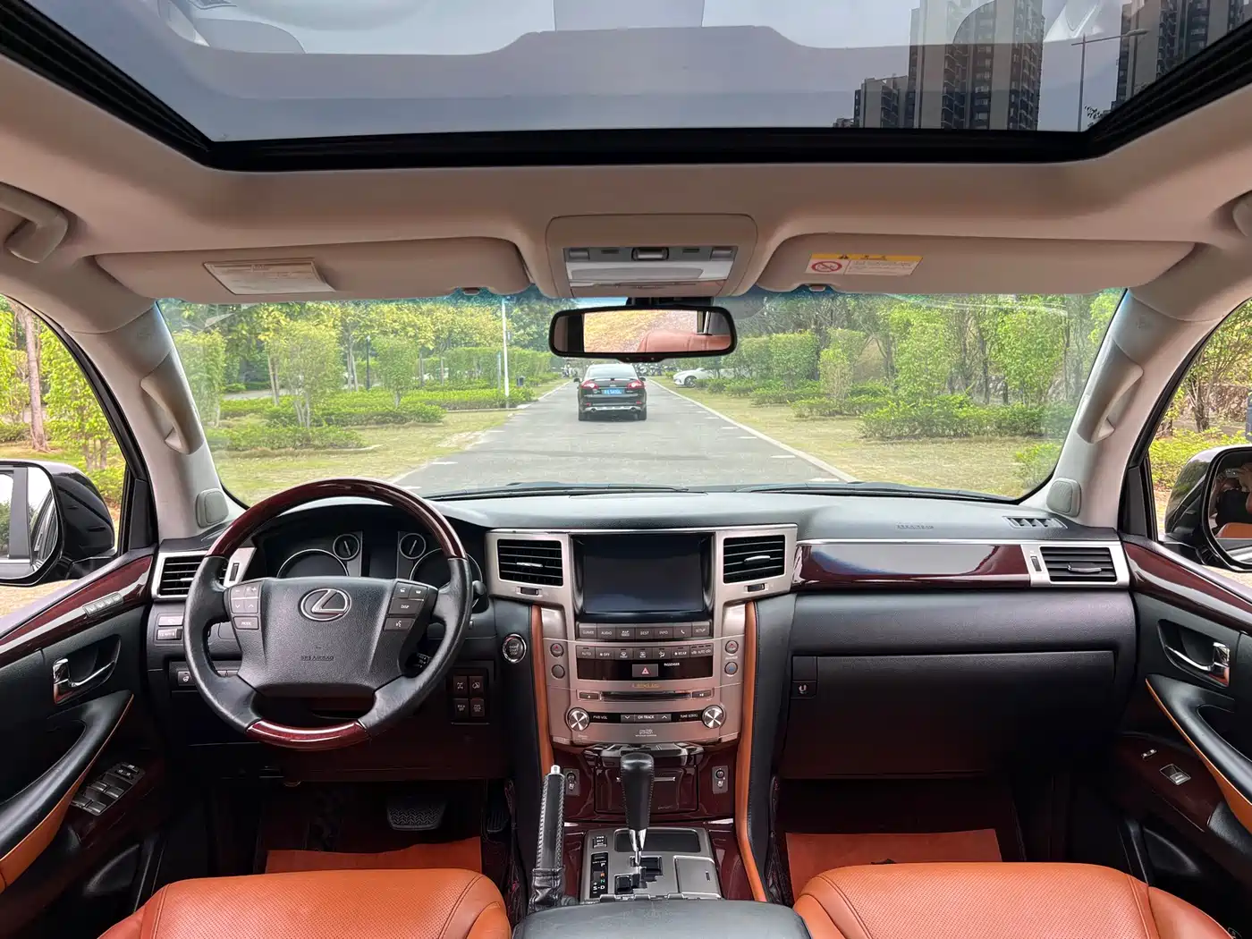 Lexus LX 2013 570 фото 16