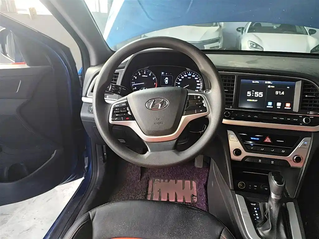 Hyundai Elantra 2016 Model 1.6L Automatic Smart Elite фото 11