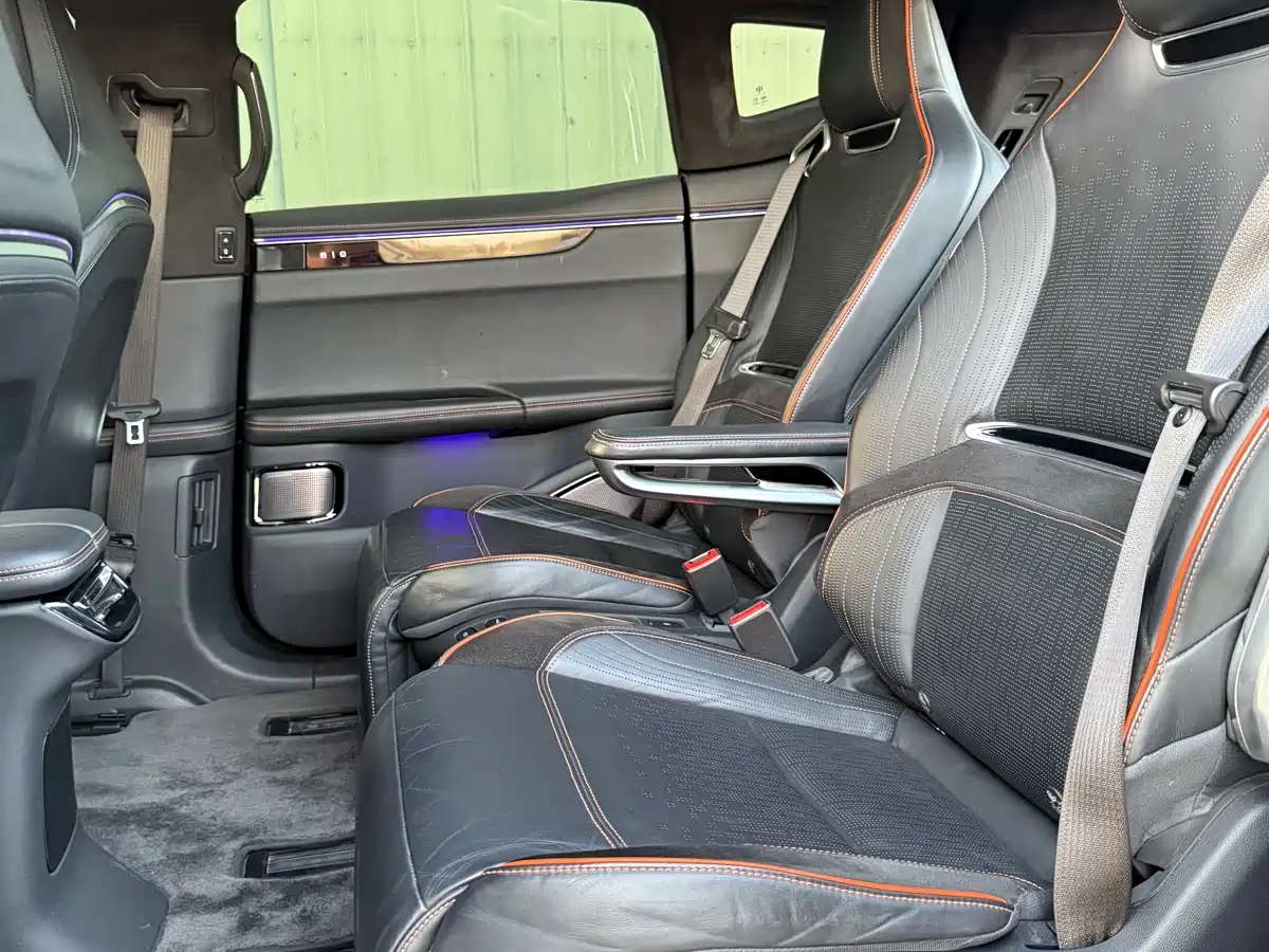 HiPhi X 2021 Flagship Edition 6-Seater фото 6