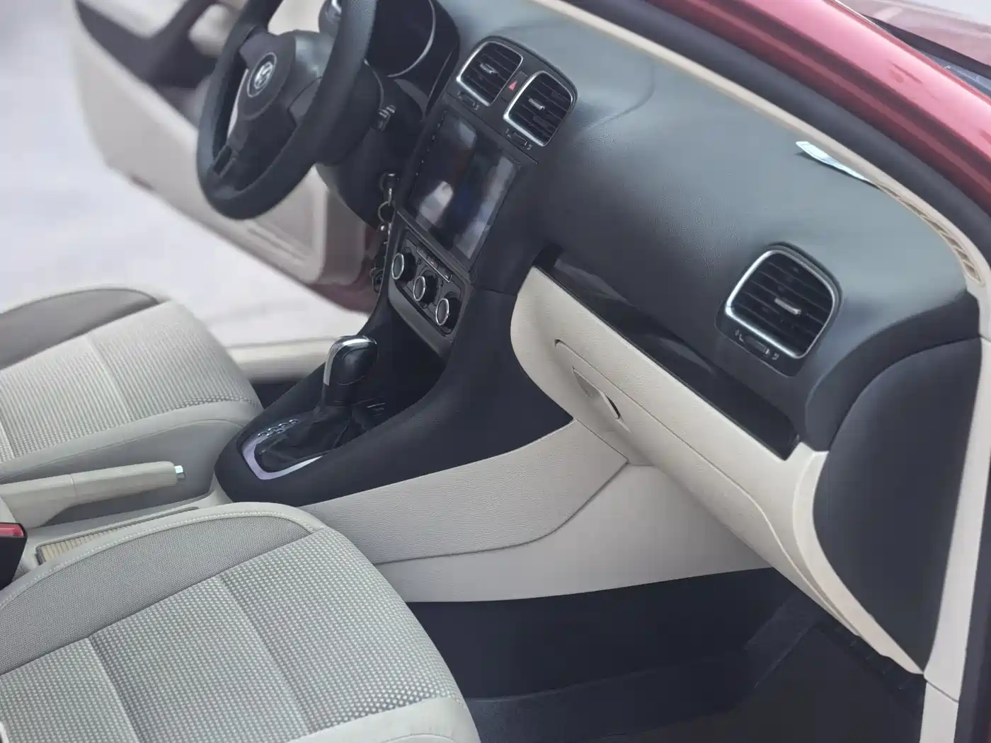 Volkswagen Golf 2011 2011 Model 1.6 Automatic Fashion
