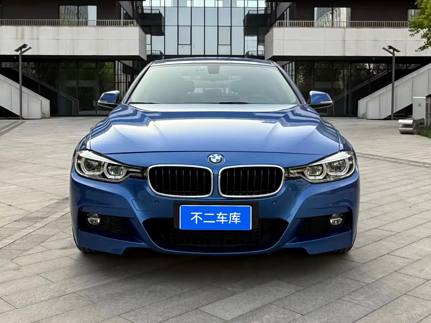 BMW 3 Series 2018 320Li Leading M Sport Package фото 2