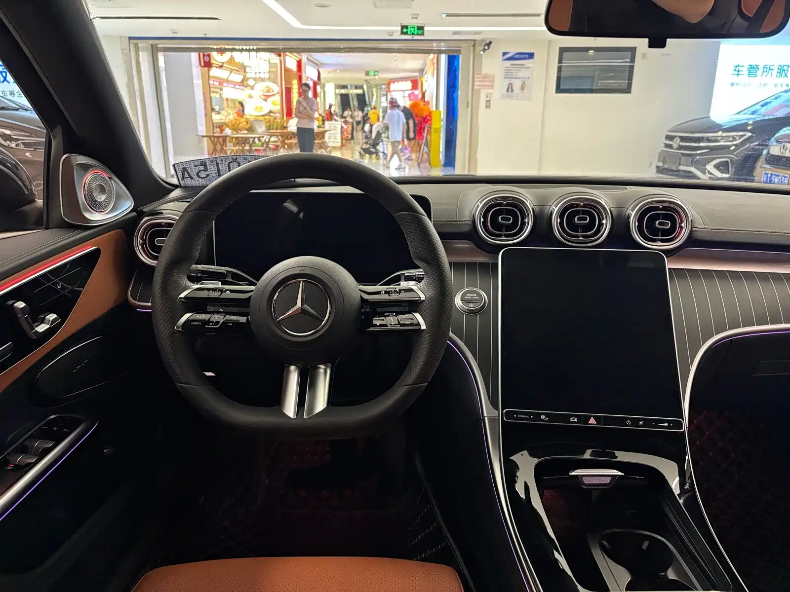 صورة 16 - Mercedes-Benz C-Class
