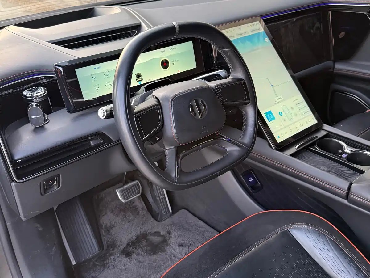 HiPhi X 2021 Flagship Edition 6-Seater фото 9