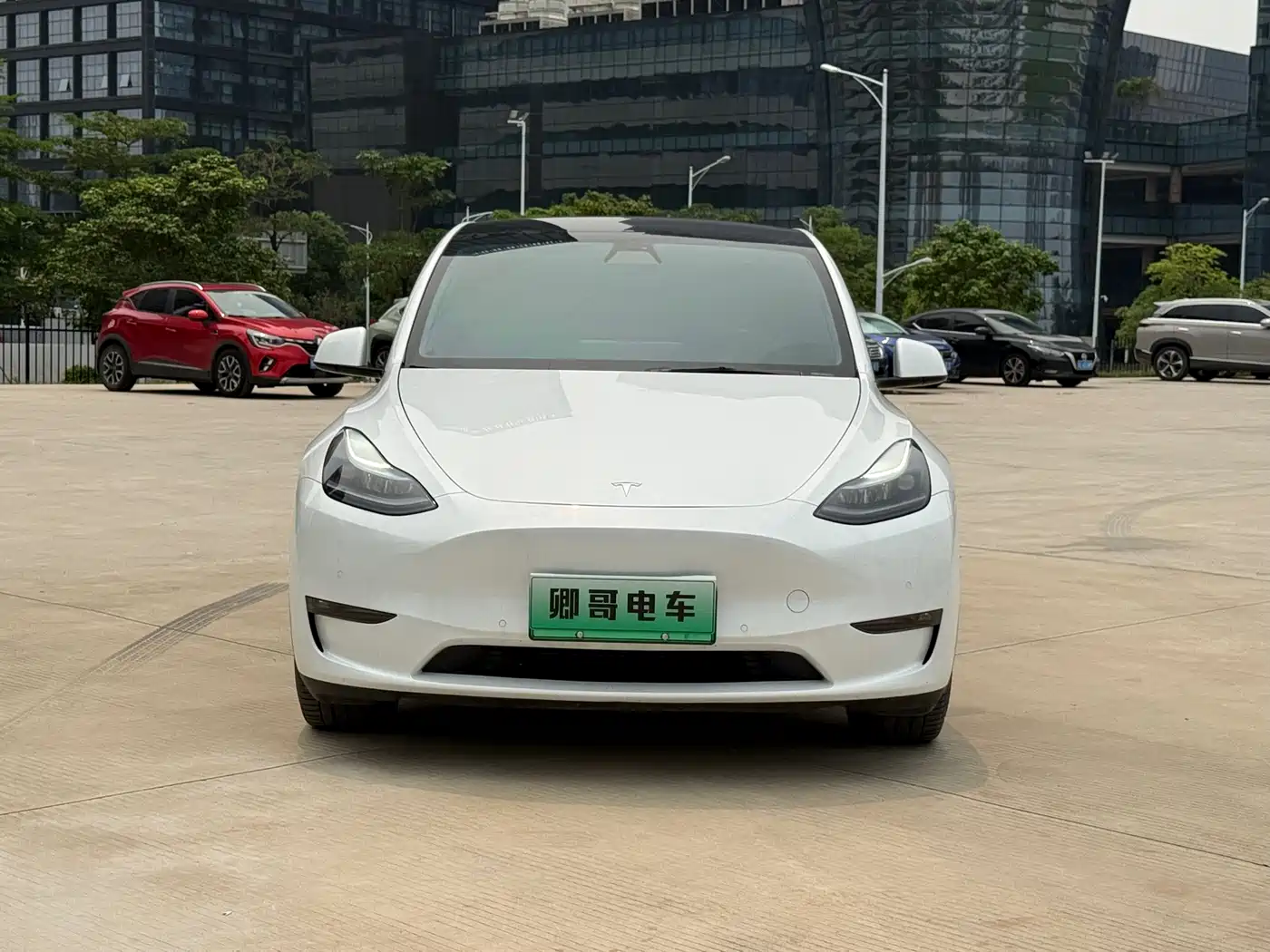 TESLA MODEL Y