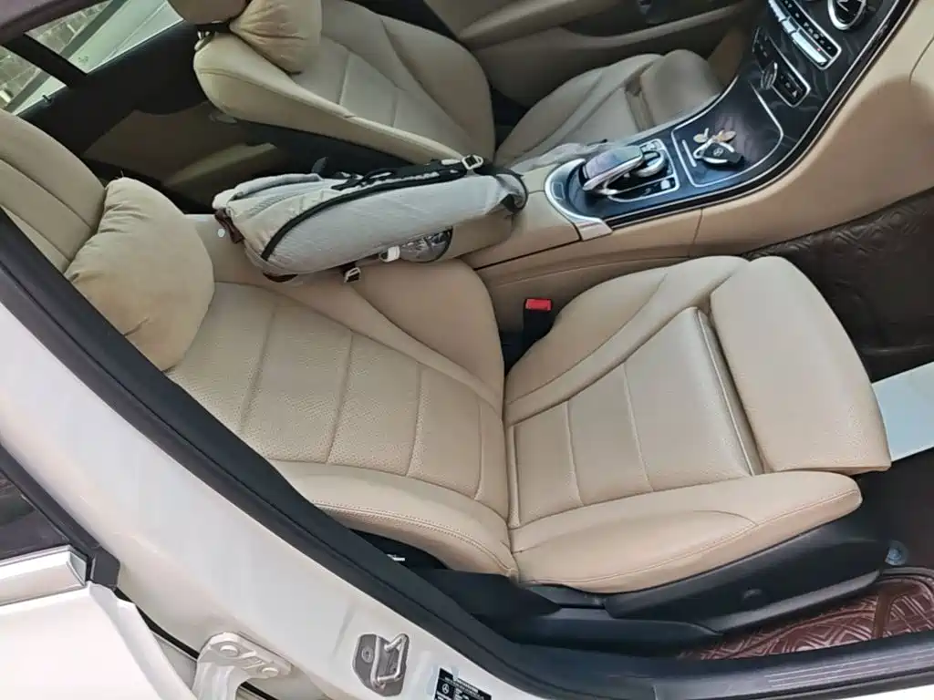 Фото 25 - Mercedes-Benz C-Class
