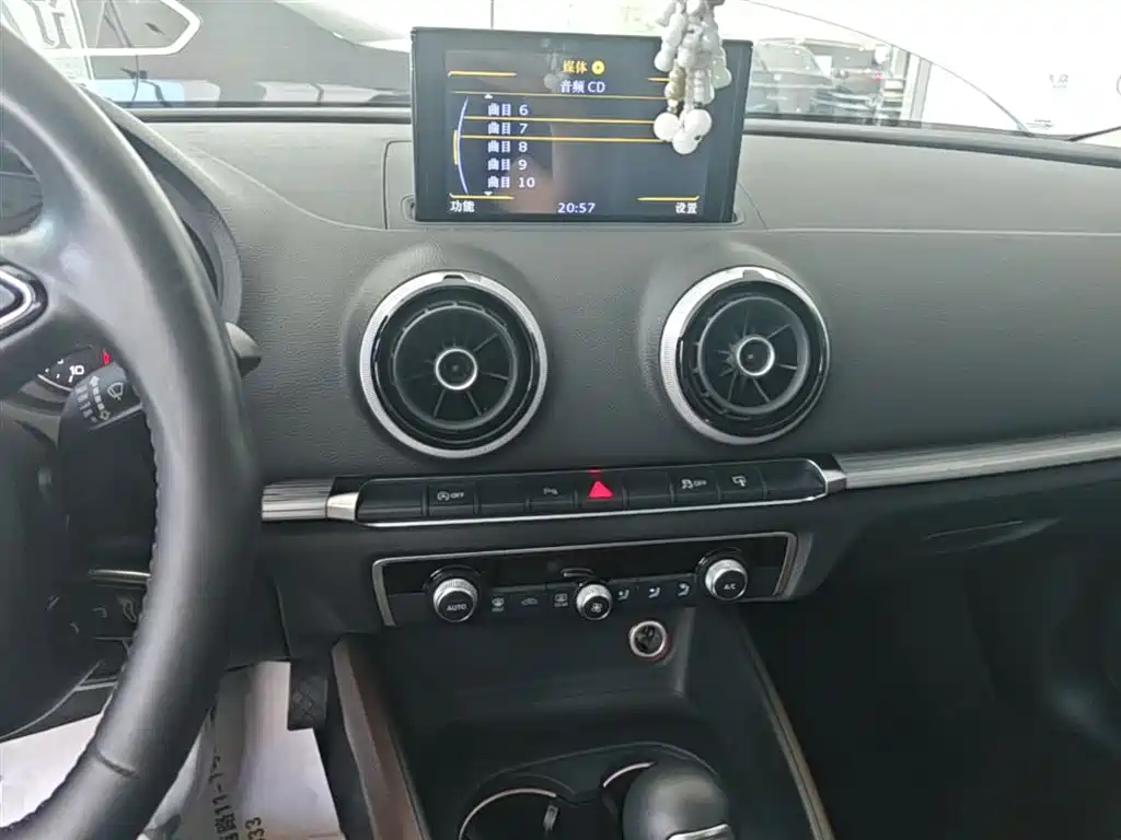 Audi A3 2015 Sportback 35 TFSI Millionth Anniversary Comfort Enjoyment Type фото 13