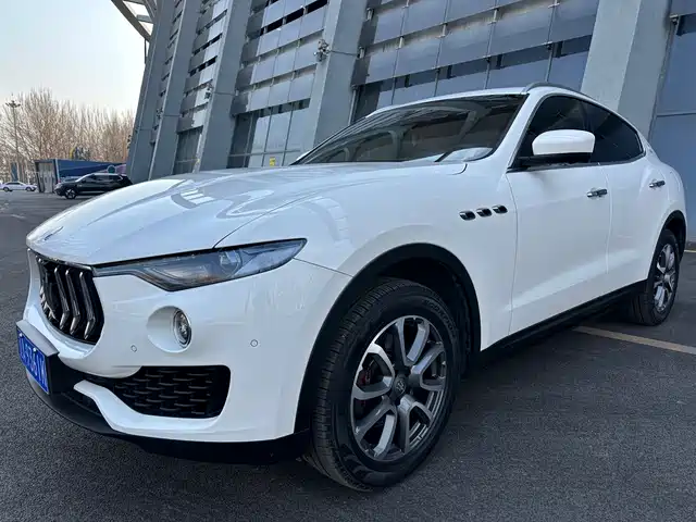 MASERATI LEVANTE