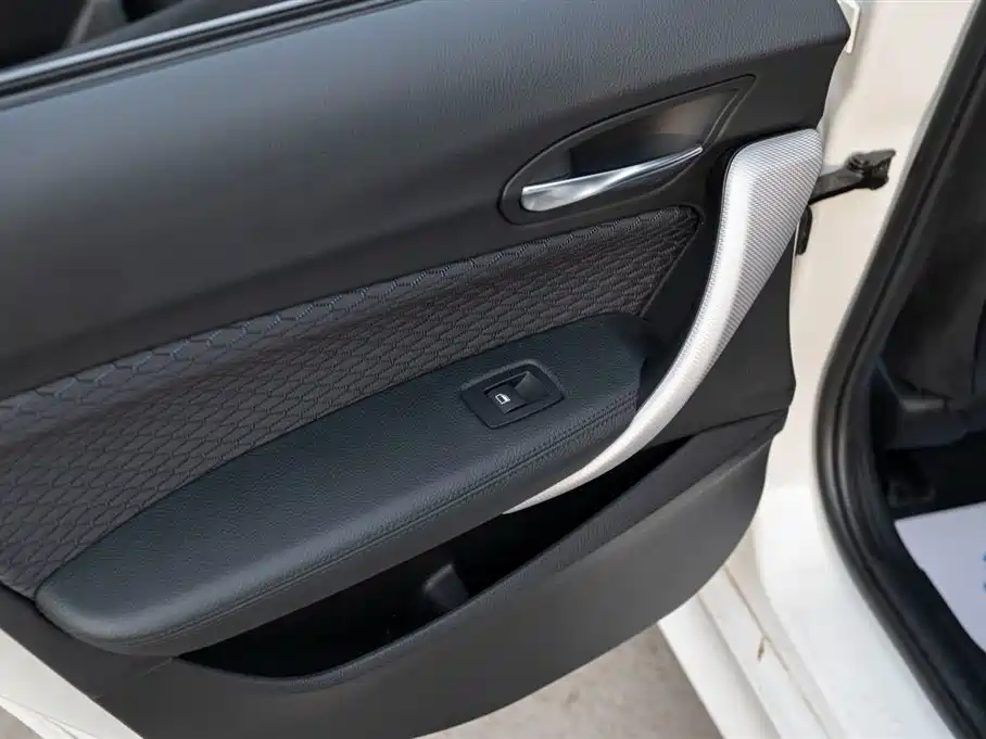 BMW 1 Series (Import) 2018 120i M Sport Package фото 50