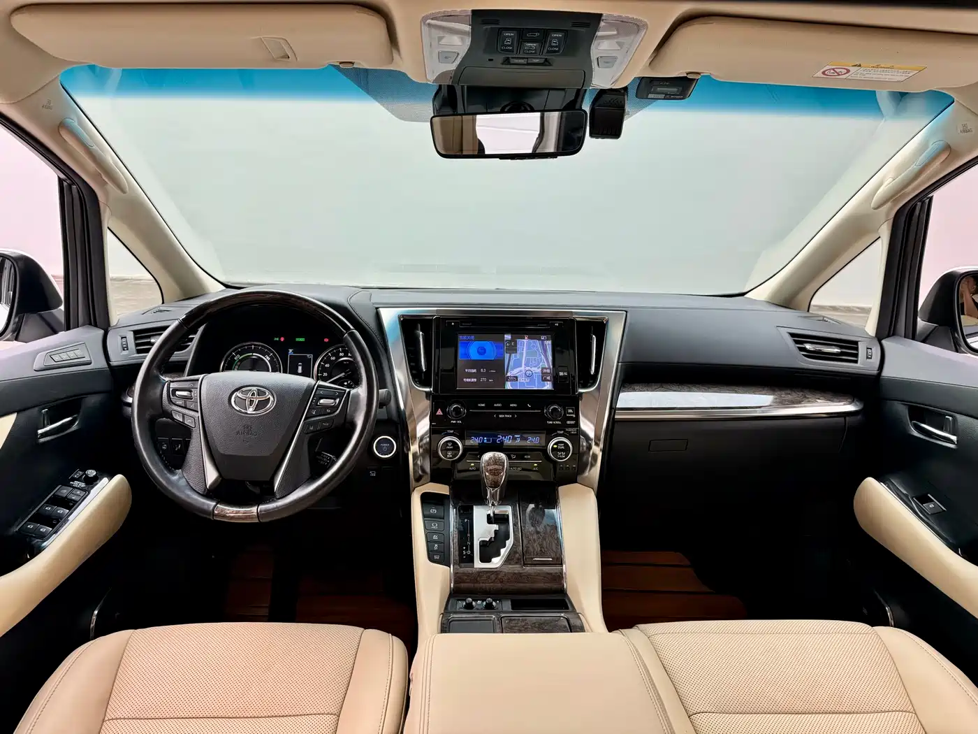 Toyota Alphard 2019 Hybrid 2.5L Premium Edition фото 10