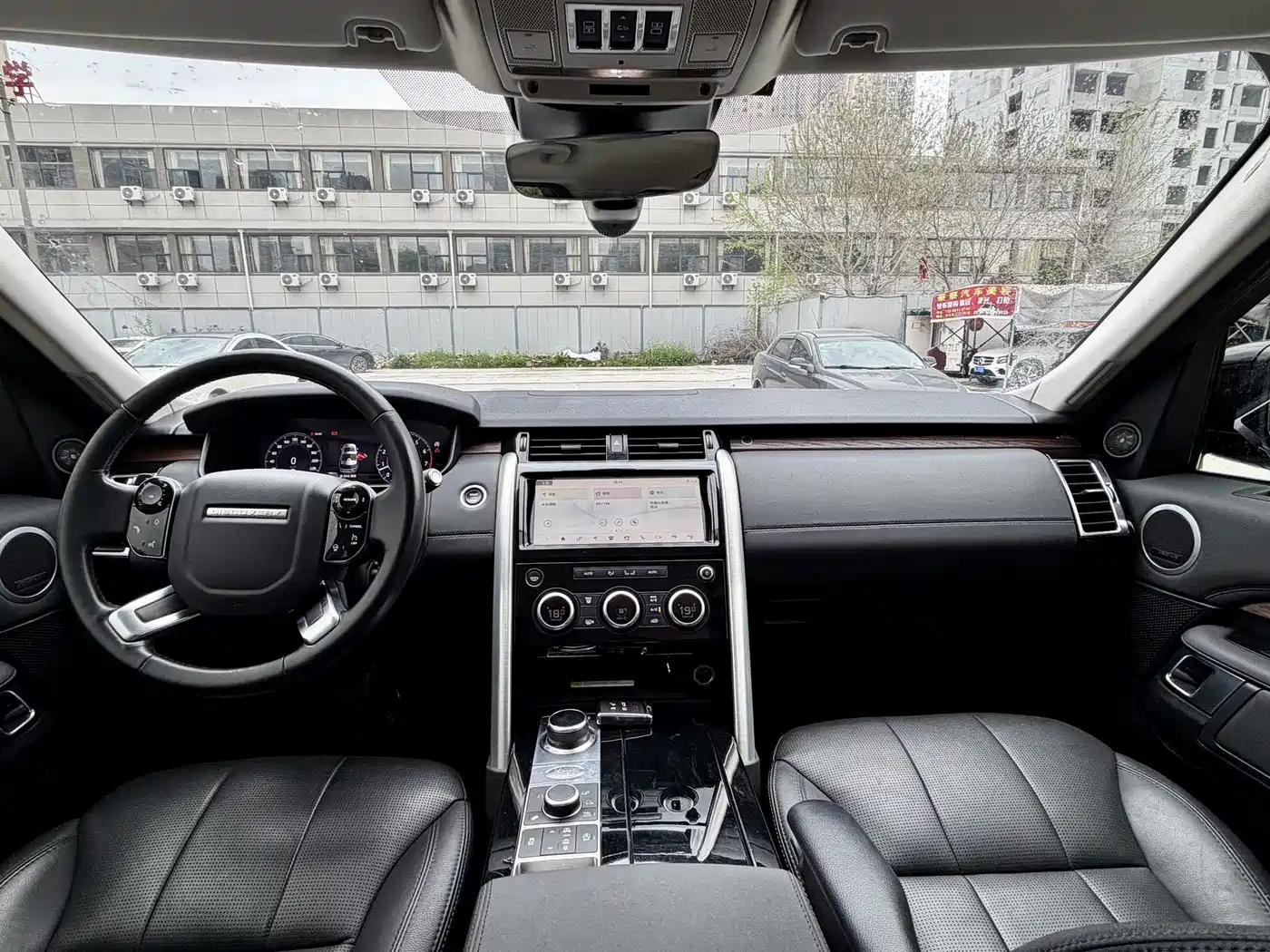 Land Rover Discovery 2020 3.0 SC V6 SE фото 17
