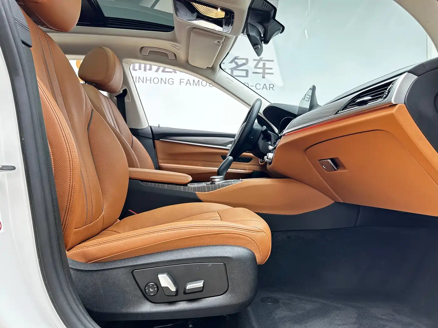 BMW 6 Series GT 2019 630i Luxury Design Package фото 19