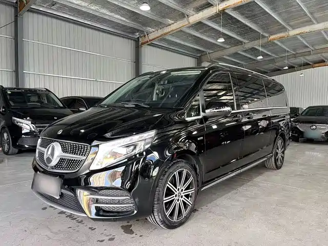 Mercedes-Benz V V 260 L, Длинная база, Люкс