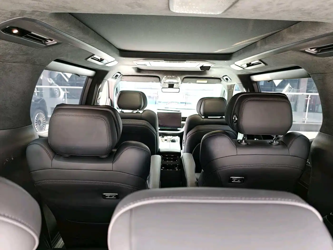 ZEEKR 009 2025 2024 7-Seat Aisle AWD Version 108kWh