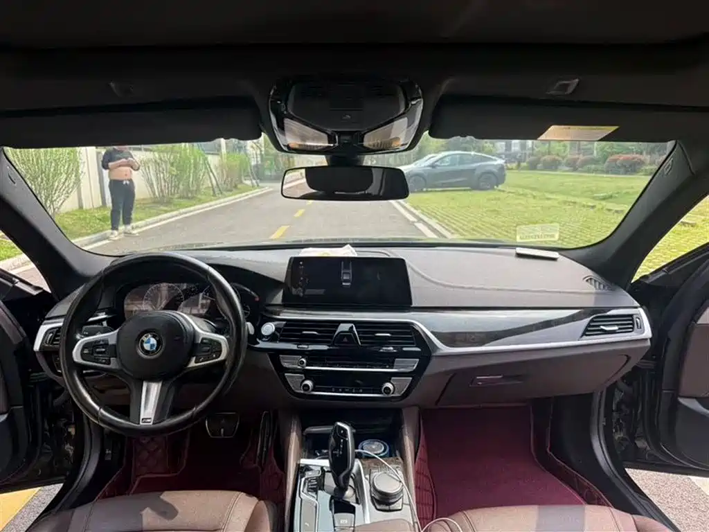BMW 5 Series 2019 525Li M Sport Package фото 6