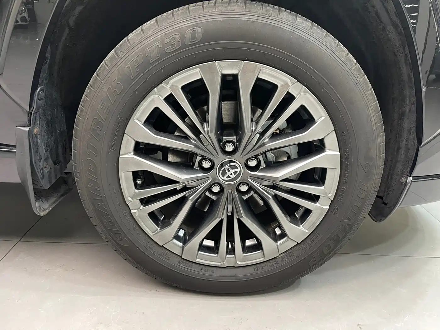 Toyota Wildlander 2024 2.0L CVT 2WD Luxury PLUS Edition фото 24