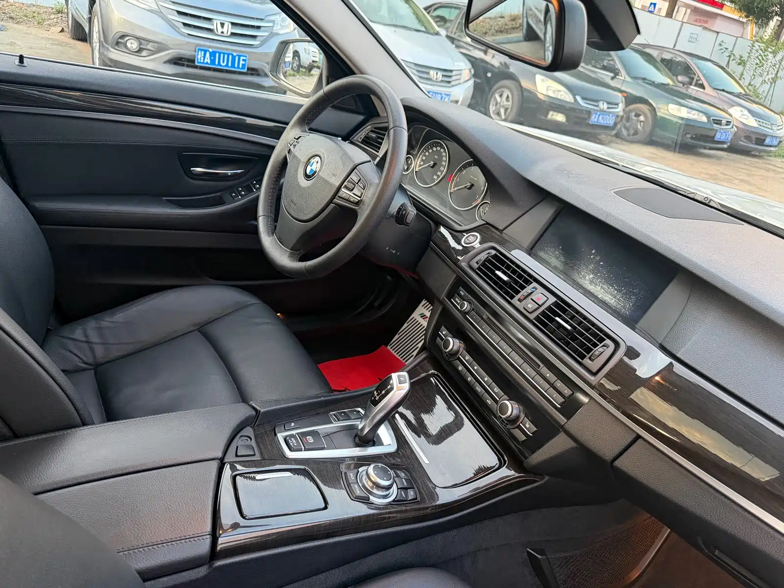 Photo 9 - BMW 5 Series