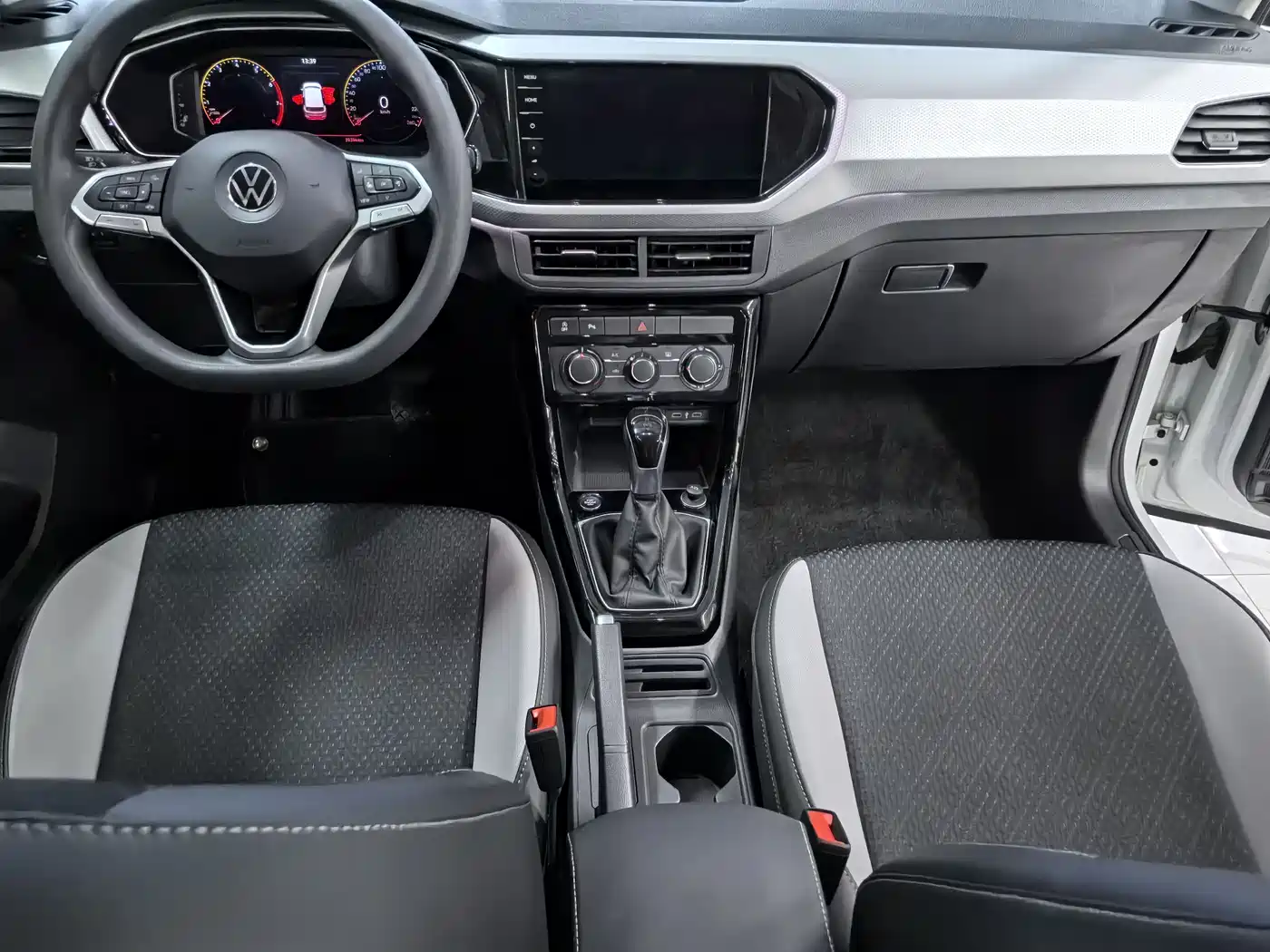 Volkswagen Tanying 2021 1.5L Automatic Smart Connect Edition фото 8