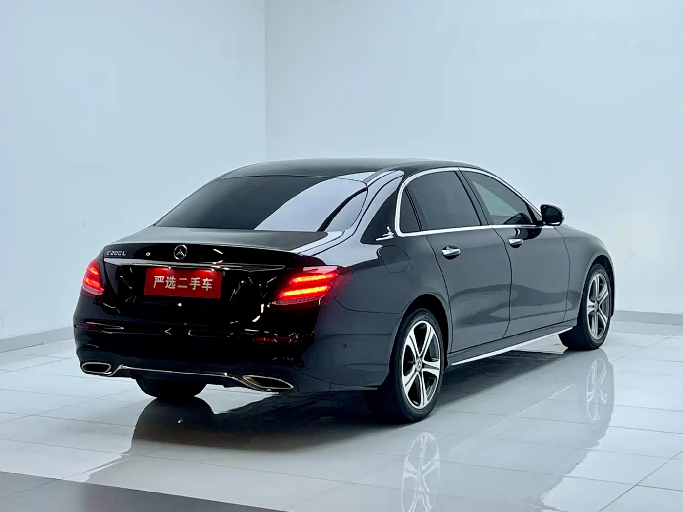 Mercedes-Benz E-Class 2016 E 200 L Sport Type фото 16
