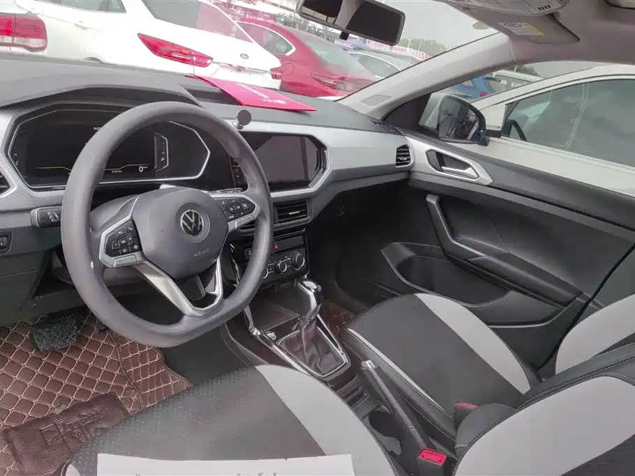 Volkswagen Tanying 2021 1.5L Automatic Smart Connect Edition фото 12
