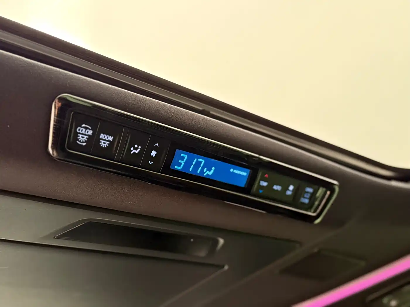 Toyota Vellfire 2021 Crown Hybrid 2.5L HV Supreme Edition фото 16