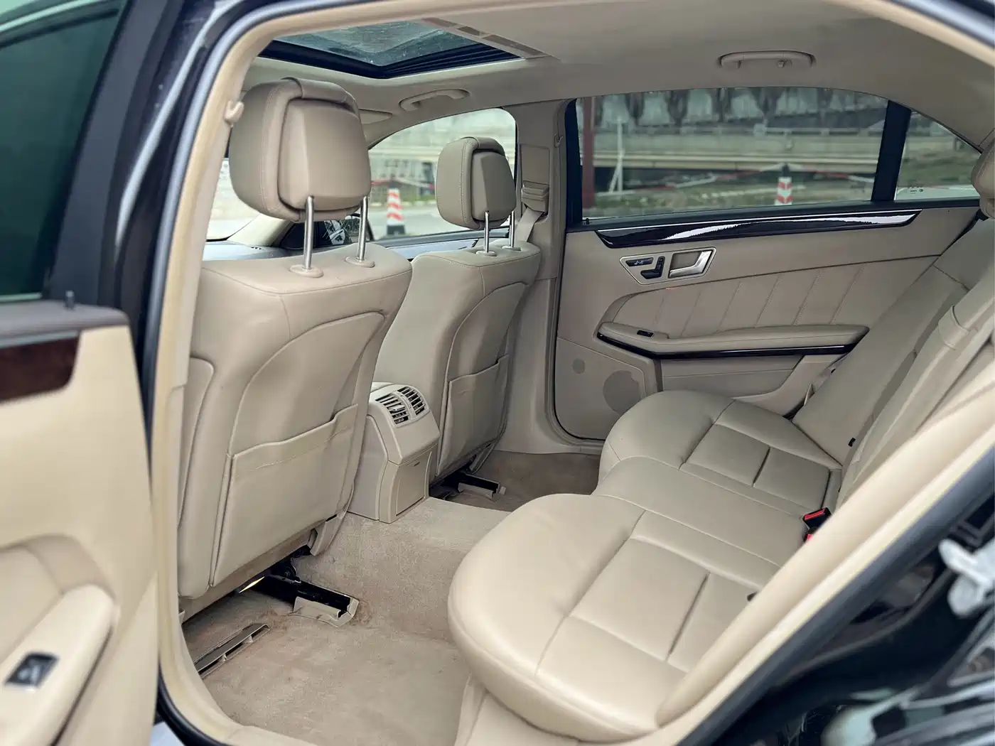 Mercedes-Benz E-Class 2012 E 200 L CGI Elegance фото 12