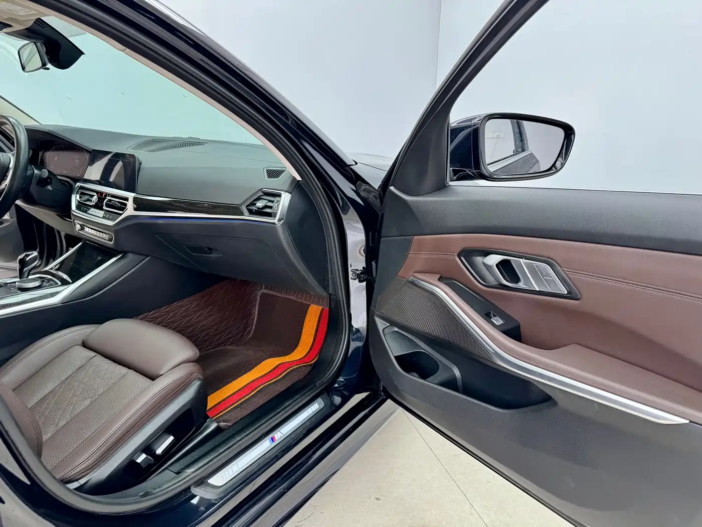 BMW 3 Series 2022 325Li M Sport Package фото 12